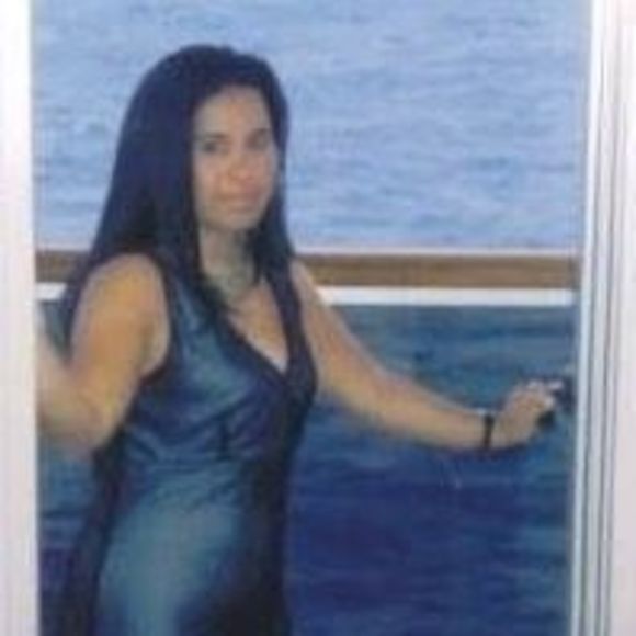 Meet your Posher, Lizette - Picture 1 of 1